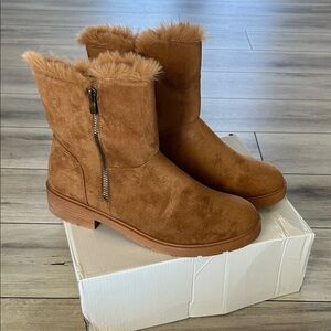 Olivia Miller Cognac Brown faux fur lined ankle boots size 10 NEW